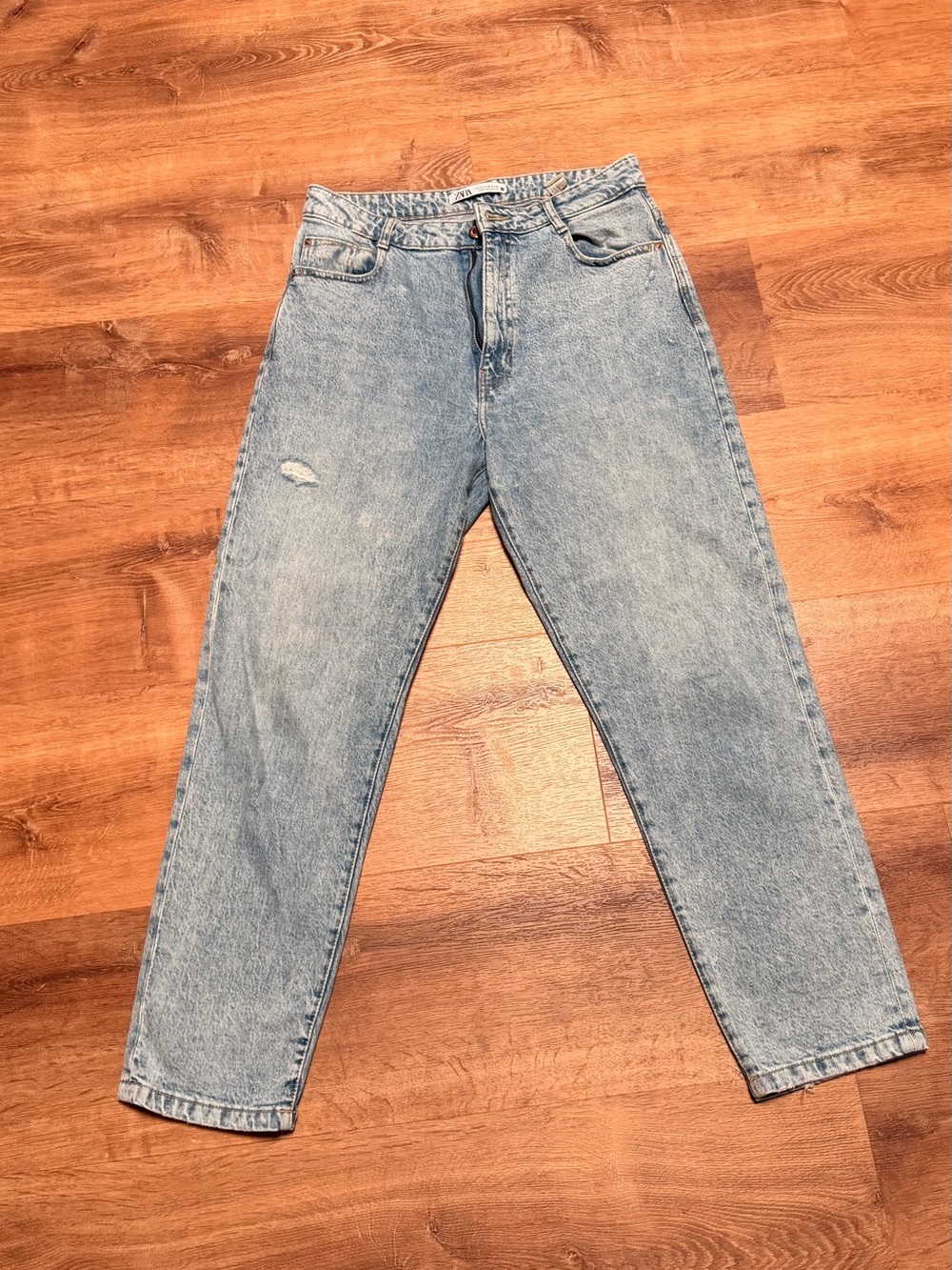 Light Blue Women’s Relaxed Fit Jeans
